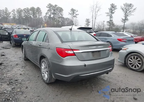 2012 Chrysler 200 Lx z USA, uszkodzony, nr VIN 1C3CCBAB7CN319312
